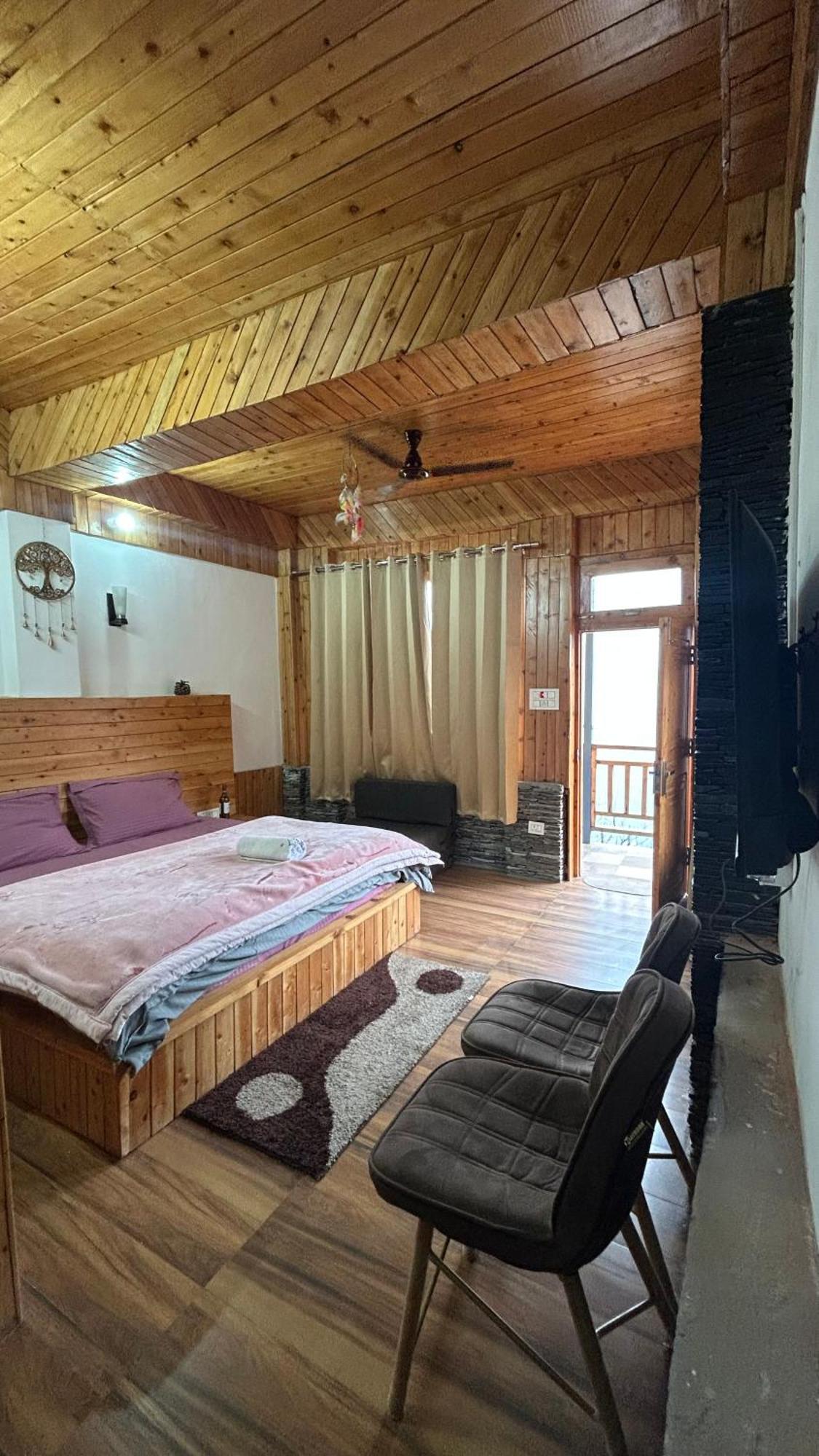 The Himalayan Sukoon Villa Near Jibhi Banjar Exterior photo